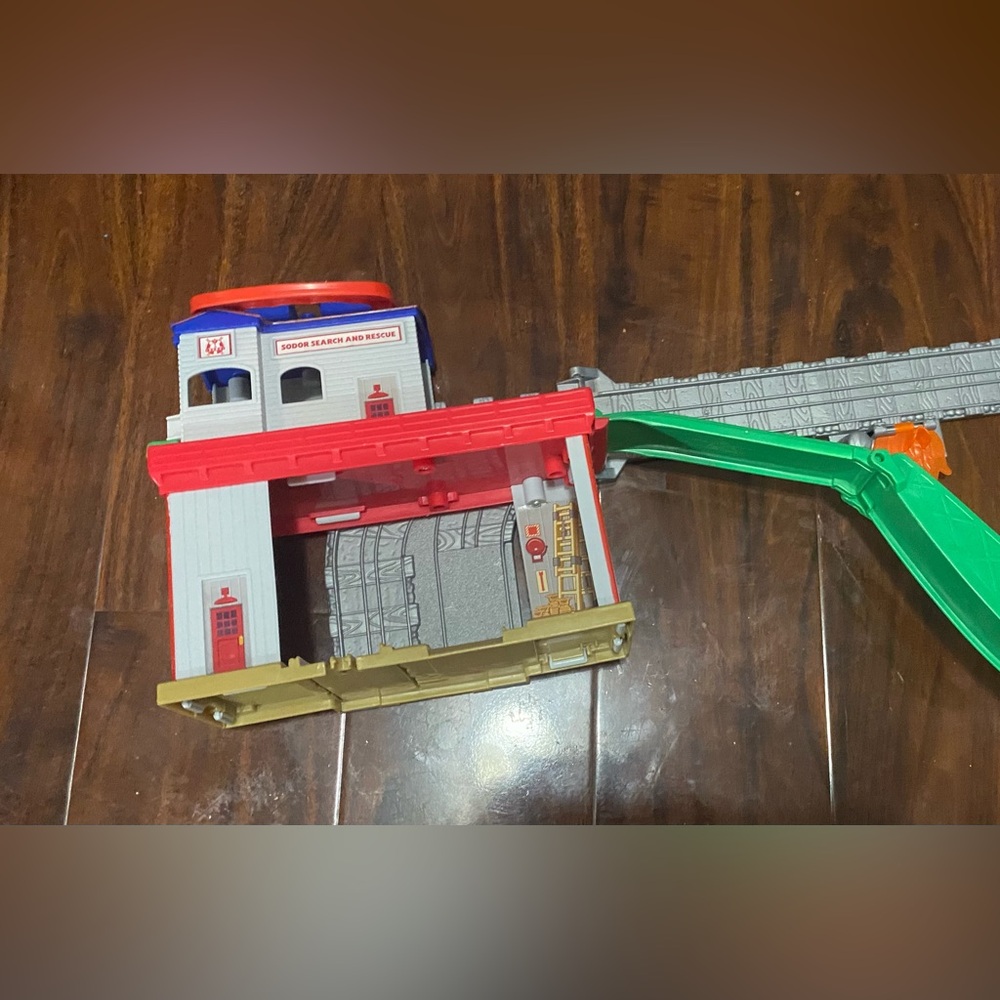 Fisher-Price Thomas & Friends Take-n-Play Sodor Search & Rescue Center Playset*